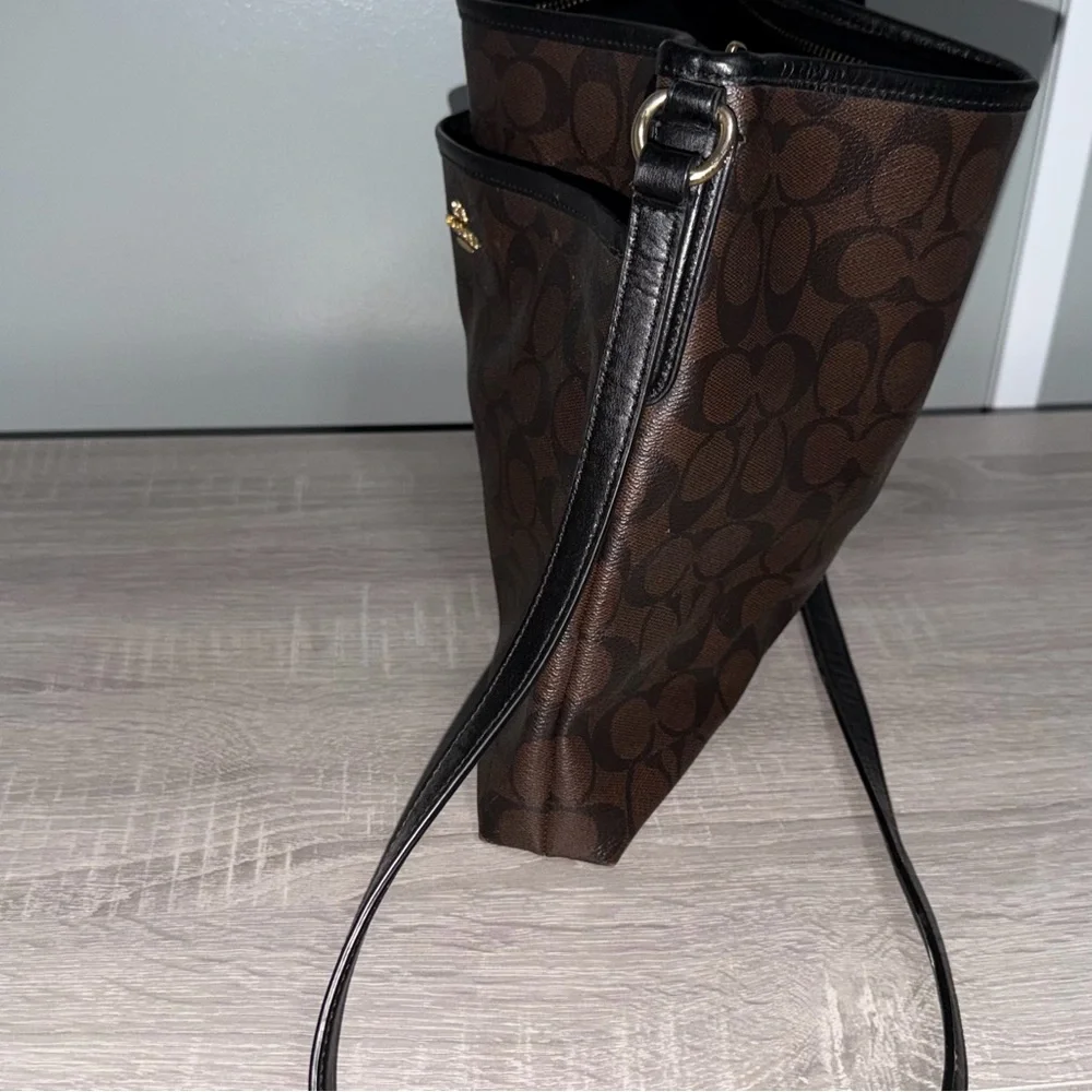 Coach Brown and Black Signature Crossbody Bag - Picture 3 of 5